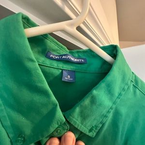 Adult small 4H button down shirt